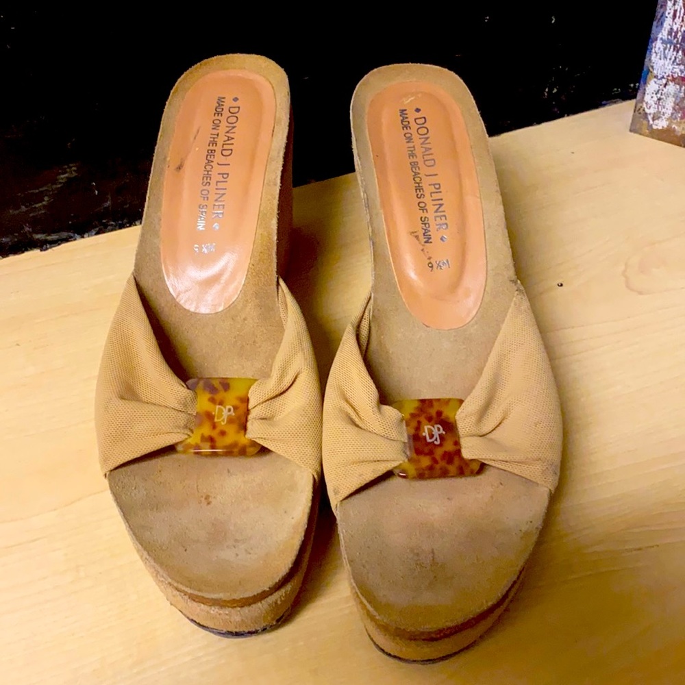 Donald J Pliner Sandals